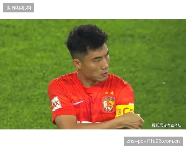 卡纳瓦罗需告诫已领黄牌的球员,避免在防守中做出不理智的战术犯规。 卡纳瓦罗需告诫已领黄牌的球员,避免在防守中做出不理智的战术犯规。
